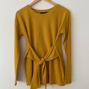 A Pea In The Pod maternity shirt